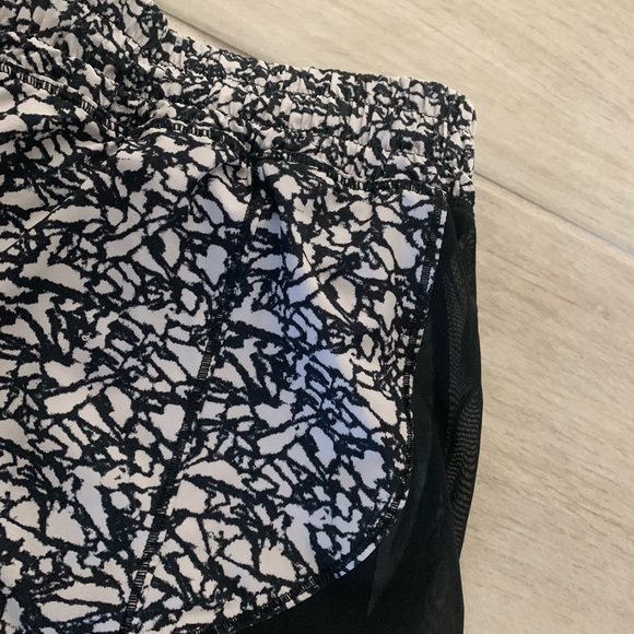 Lululemon Shorts - Picture 4 of 6